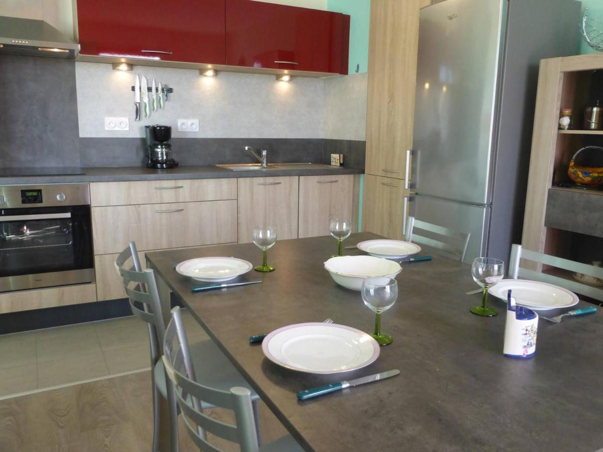 Appartement 2 Pieces Avec Balcon, Parking Et Proche Plage A Saint-Gilles-Croix-De-Vie - Fr-1-224-587 Exterior photo